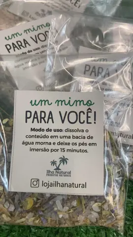 ✨Nosso mimo de escalda pés fez sucesso e é claro que eu vim mostrar para vocês como fazer essa maravilha ✨ #ilhadogovernador #suplementos #produtosnaturais #aniversario #aniversariodeloja #empreendedorismo #comercio #riodejaneiro #escaldapes #relax #oleosessenciais #ervas #escaldapesrelaxante #mimosparaclientes 