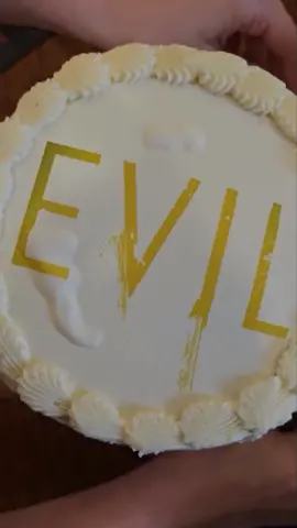 Evil has never tasted so good! Huge thanks to @Paramount+ for sending this delicious cake, and make sure to check out the new season of Evil, out now! #evil #paramountpluspartner #cake #deadmeat #jamesajanisse #chelsearebecca #ad #newseason #paramount #horror #supernatural #thriller