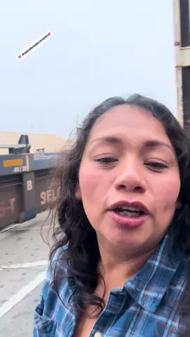 Siempre se feliz, dios te bendiga. #viral #fyp #parati #truckertiktok #truckergirl #truckerlife #traileras #traileros #troqueras #troquerosdela57 #👄latraileradecorazon💞 #mujereschingonas🇲🇽🇺🇸🇬🇹🇸🇻🇨🇴 #grupoalgodon #viejaescuelasv #recuerdos 
