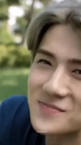 siapapun yang lagi merasa lelah, ingat kata sehun, tidak apa2 untuk istirahat jangan terlalu memaksakan diri🧡 #sehun #ohsehun #exo #exol #weareoneexo #fyp #xyzbca 