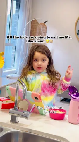 Jette is referring to a kids tv show that she watched, she wasn’t really talking about her teacher… okay?? 😂🙈