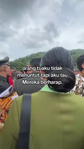 semoga aku bisa Sujud dengan seragam impian#demiibuayah #bismillahfyp #indonesia🇮🇩 #sukabumi #abdinegaraindonesia #perwiramuda 