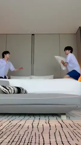 punch fight ❌ pillow fight ✅ @Thanaboon Kiatniran @.besevboom  #weareseriesep10 #tanfang #aouboom #aou_tnbknr #aouthanaboon #besevboom #boomtharatorn #fyp 