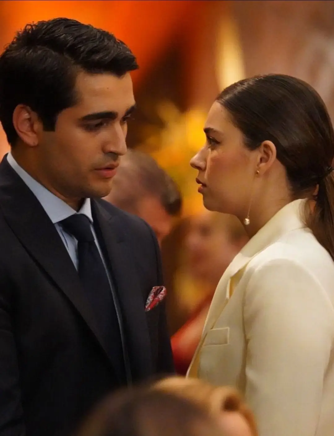 📌 📌 Seyran herkesin önünde bilincini kaybeder, Suna ölüyorum diye bağırır ve Ferit böylece Seyran'ın herkesin gözü önünde öleceğini öğrenir. #seyfer #yalıçapkını #feritkorhan #seyrankorhan #afrasaraçoğlu #mertramazandemir #afram #seyran #ferit #seyranferit #feritseyran #tdizifxx #turkishdizi #turkish #turkey #turkishseries #turkishdrama #dramaseries #dizi #turkserial #turkdizi #editsfxx #yalıçapkını #yaliçapkini #fyp #foryou #foryoupage #4you #fürdich #fürdichpage #fürdichseite #viral #virall #goviral #gehviral #gönnfy #gönndochfy #zyxcba #xyzbca #keşfet #keşfetteyizzz #keşfetbeniöneçıkar #kesfet #ksft #oneal #keşfetedüş #keşfetbeni #keşfetalbeni #kesfetteyiz #highquality #views #800views #millionviews #blowitup #blowup #lyrics #zitate #karazitate_  #fypシ #keşfetolmabüyüsü✨🔮 #keşfetolmaduasıenter📿🧕 #keşfetküsmüyüz #keşfetolmaduası #keşfetbeni #keşfetimiaç #keşfetolsun #keşfeteçık #keşfetedüş #blowthisup #wattpad #culpamia #parati #serieturc #serieturca #pourtoi #зимородок #сейфер #makethisviral #blowthisupforme #explore #explor #explorepage #الطائر_الرفراف  ‎#طائر_الرفراف ‎#طائر_الرفراف🤍 #yalicapkinidizi #yalicapkiniedit #seyferedit #4u #kardeşlerim #aile #yabani #aslaz #asdor #asdev #مسلسلات_تركية #مسلسلات_تركية_مدبلجة #اكسبلور #اكسبلورexplore #اكسبلور #seriesdu  ‎مسلسلات_تركية #турецькісеріали🇹🇷🇺🇦 #бабійвособняку #бабійзмаєтку #seriesturcas #seriestiktok #seriesturkish #seriesturcas🇹🇷 #fypsounds  سيران_فريد