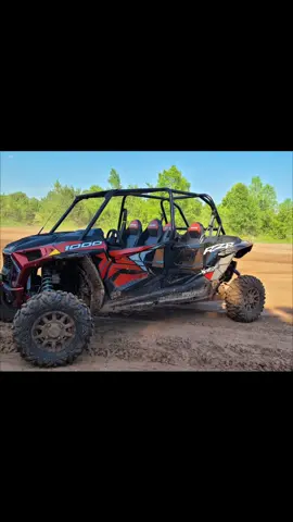 Throwback to when we brought our brand new RZR1000 home. I miss that ride. #monkeywrenchadventures #sxslifestyle #sxslife #rzr1000 