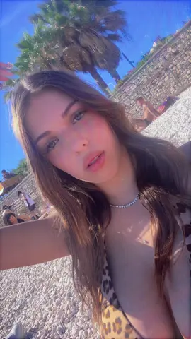 #neipertee struccata anche meglio 