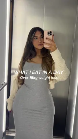 What I eat in a day 15kg down 🤍. Not counting calories just listening to my body 😌 If you need help losing fat/weight and actually KEEPING IT OFF, fill out my coaching enquire form (in 🖇️ bi0) and let me help you 🩷  What does it include:  •Fully personalised training & nutrition plans  •Members only app  •Weekly check ins  •24/7 chat with me for support and motivation  •Video demonstration of all the exercises included on your training plan #weightloss #whatieayinaday #wieiad #fulldayofeating #pcos #pcosweightloss #weightlosstransformation #diet #whatieat #fatloss 