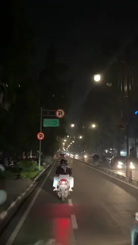 sudahi overthinkingmu, kembalilah tidur, nikmati malam tenangmu 🥀
