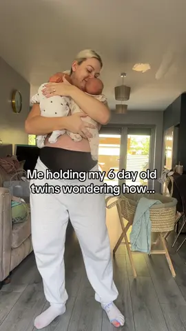 Thats nearly 17lbs of baby 😳 #twinbabies 