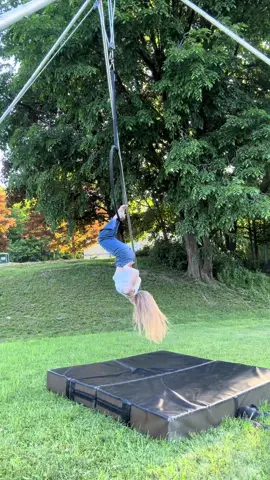 Some lyra #aerialist #lyra #aura 