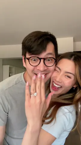 Unboxing @Miki Rai’s stunning wedding rings!! ✨ #weddingrings #bridalstack #diamondrings #brilliantearth 
