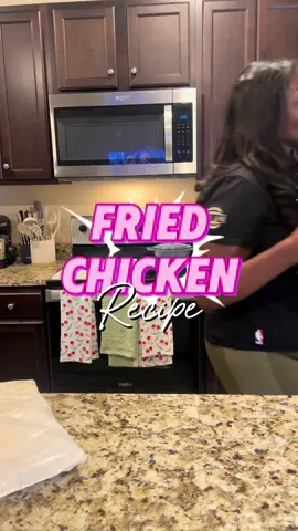 Who doesn’t love some hot fresh fried chicken! What Mary said “Crispy Chicken fresh lettuce ranch dressing 3 cheeses!!” #friedchickenwings #chickenwings #chickenrecipes #recipes #chicken #wingrecipe #DinnerIdeas #dinnerrecipes #deepfriedchicken #deepfrying #deepfryer #mrsdashseasoning 
