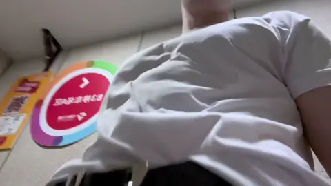 Người ta đồn anh thay bồ như thay áo, nhưng anh thích mặc thêm áo chứ có muốn thay đâu =))) #xuhuongtns #trannhatsang96 