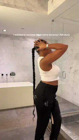 GRL, I MADE $100,000+ JUST TO TRAVEL FOR WORK & SAVE LIVES.  I love what I do & I love saving lives. Im so excited because I love teaching people & now I put everything in a Ebook just for my girlies that want to start or just started and look forward to traveling while making bank 💉🤑 Click the 🔗 in my bio to learn more 🩷 #fyp #surgicaltechnologist #scrubtech 