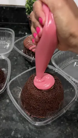 Mini caseirinho sensação 🍓🍫  #foryou #cake #confeitaria 