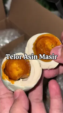 Telor asin Masir ada dikeranjang kuning #telur #telurasin #telurasinmasir #telurbebek #telurasinbebek 