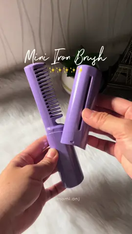 I’m so inlove with this Mini Iron comb. Very easy to use. 💜✨ #fyp #foryou #foryoupage #viral #fypシ #fypシ゚viral #ironbrush #hairstyle #haircomb 