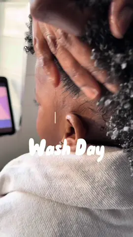 Baby’s hair wash day! 🫧 Part 1 -  Mummy & Me Hair Series 👶🏾 • Share/Tag a parent/parent to be 🍼 - Wash day isn’t one of Gabrielle’s favourite moments, so I try to make it as fun and as comfortable for her as possible The girls hair is so full and thick, (I love this for both of us 🤣), so using the right products is really important to ensuring that her hair is healthy, manageable, soft and nourished. Gabrielle sometimes has rashes/ mild eczema flare ups on her neck and upper back, so it’s important we use products free from harsh chemicals.  These products have no nasties in them and are safe to use from birth, even on the most delicate skin: SHAMPOO @mylittlecoco 2 in 1 shampoo and conditioner gently cleanses her hair and scalp, stripping back build up and removing any dry flakes - it lathers like a dream!  CONDITIONER @Nala’s Baby conditioner gently detangles her hair, and allows me to comb through her curls effortlessly. It’s honestly a dream product, l’m so impressed that it works wonders on her hair type.  - Other Accessories used: @Mamas & Papas UK Bug 3-in-1 floor & booster seat with activity tray in ‘pebble grey‘ @Mabel & Fox wedge changing mat in ‘sunshine & rainbows’ @Skip Hop moby waterfall rinser bath toy in ‘grey’  @H&M hooded bath towel in ‘natural white/rabbit’  • #babyhair #babyhairproducts #babywashday #babyhairroutine #curlybaby #curlybabyhair  #blackbaby #blackbabyhair #babyshampoo 
