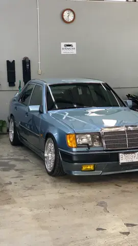 #CapCut W124 Sportline 300E 24 Valve 2+2 AMG  #w124 #mercedesbenz #classiccar #baggedbenz #mercedesbenzindonesia #w124indonesia #mobilklasikindonesia #jualbelimercy #excoticcars 