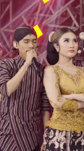 🎥 Arya Galih feat. Dike Sabrina 