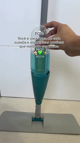 Quem ai ama praticidade? Mop spray é um dos meus ajudantes queridinhos nos dias de manutenção. No reservatório coloco o desinfetante um pouco de álcool e água, não deixa o chão pegajoso e o álcool ajuda a intensificar o cheirinho do desinfetante por mais tempo. Quem quiser link do mop spray tem link aqui na bio♥️ #rotinadecasa #manutencao #limpezadecasa #rotinadedonadecasa #rotina #limpeza #limpando #donadecasa #limpandoacasa #mop #mopspray 