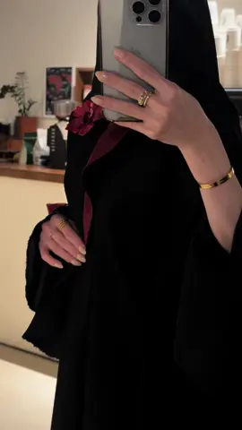 Neew abaya ♥️🎀 #fypシ゚viral #fyp #foryou #مالي_خلق_احط_هاشتاقات #foryou #الدوادمي #رياكشن #explorepage #ترند_تيك_توك #عبايات_فخمة #foryou #الشعب_الصيني_ماله_حل😂😂 #cupcut #abaya 