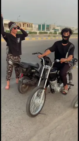 #شنهاي صايره خماسيات 🤣🤌 #زيد_محمد🤫 #كابتن_العراق🇮🇶 