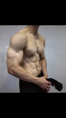 Training Course Link in Bio✅ . . #gymmotivation #Fitness #motivation #bodybuilding #aesthetic #fyp 