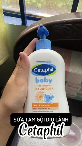 Cetaphil - Sữa tắm gội dịu lành cho bé 🍃 Hương thơm dịu nhẹ, an toàn, lành tính Các mom có thể tham khảo em này cho bé nhà mình nhé ❤️❤️❤️ ------------------ #tiktok #xuhuong #review #mebauthongthai #kienthucchamcon #chamconnhantenh #tapdaulamme #embecuame #gocnhocuamebo  #cetaphil #cetaphilbaby #suatamgoi #suatamgoichobe #suatamgoichobesosinh 