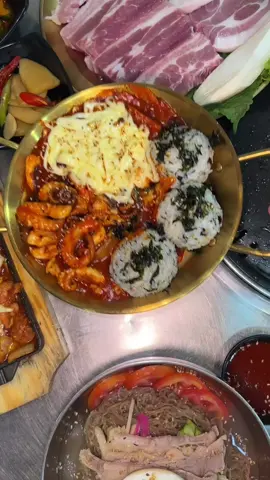 Tụ tập bạn bè mà đi ăn đồ hàn với cả nướng thì set kèo qua đây đi mấy bà , chắc là quán ruột của nhiều người lắm hả , bữa tui đi ăn đông quá trời #noenodanang #blogger #foodreview #danangangi #xhtiktok 