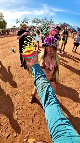One more from Texas Eclipse for ya! ☀️🌚🌎 #hyperspring #slinky #slinkytricks #slinkymanipulation #musicfestival #musicfestivals #rave