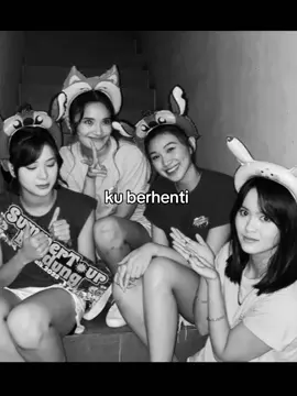 kalian janjian kah buat lulus tahun ini 😭#lulusjkt48 #grad #fypppp #jkt48newera #zeejkt48#ashel#shani#adeljkt48