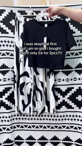 they are so coozy and feel so good wear in summer!!! #2pieces #OOTD #womenstee #widelegpants #casualstyle #croptop #alloverprint #tiktokmademebuyit #summersale 