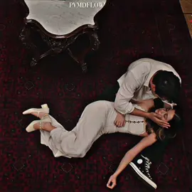 • 2-й сезон…💔 Это была моя боль, моя радость, грусть, разочарование, любовь и волнение. Эти 9 месяцев я прошла со слезами, с гневом, но всё равно держалась, и продолжала это смотреть😀 «Второй сезон — это маленькая глава большой сказки, которая время от времени сбивалась со своего темпа чтения…» Итог таков, сезон был не идеален, но если что-то до сих пор вызывает у меня эмоции и волнение, я не брошу эту историю. А сейчас, хочу вас познакомить с детищем, которое я начала делать уже больше недели назад🙏 Погрузимся в воспоминания, события, вспомним как это начиналось, как это продолжилось, и как закончилось  А пока, прощаемся с Yalı Çapkını до сентября🥹 Приятного просмотра❤️📚✨ ссылка на тгк в профиле, название flowersosss🤍 #yaliçapkini #yaliçapkinidizi #yaliçapkiniedit #yaliçapkiniseyran #seyrankorhan #feritkorhan #mertramazandemir #afrasaraçoglu #зимородок #турецкиесериалы #рекомендации