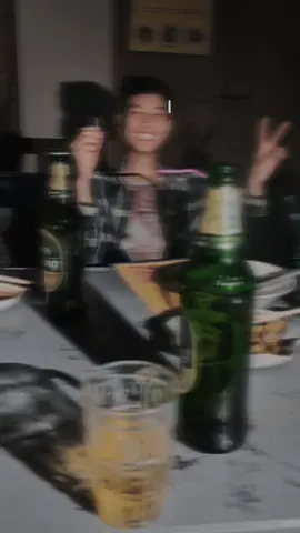 အပျင်ပြေတစ်ခွက်တစ်ဖလား😁😁 