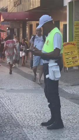 Caiu um cisco no meu olho #viral #tiktok #policiamilitar 