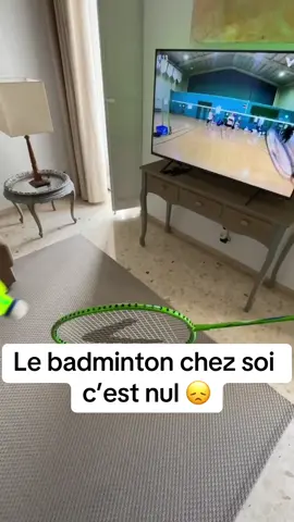 Le badminton d’intérieur pour jouer tout seul 😎 #badminton #fun #pourtoi #foryou #fyp #viral #tendance 