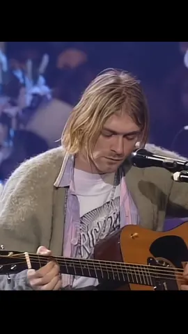 the man who sold the world #nirvana #kurtcobain #davegrohl 
