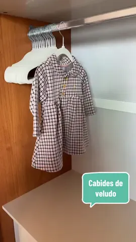 Vou deixar o link nos comentários. 🥰 #quartoinfantil #decoracaoquartodebebe #cabidesdeveludo #maternidade #gravidez #gravida  @Bruna Matoso | Maternidade 