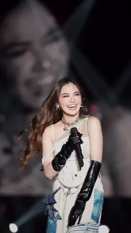 MasyaAllah cakepnya neng liniiii 🥰🤍 #mahaliniraharja #mahalini #mylinz #uankaisar #sialan #sialanmahalini #konsermahalini #sooramusicfestival cr: snap.nuel 