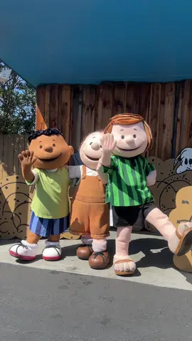 Snoopy Planet is so cute! I love this place! 1000/10 go to see snoopy and friends🤍 @CA Great America   #snoopy #cagreatamerica #peanuts #peanutsgang #themepark #themeparktiktok  #snoopydog #snoopyedit #charliebrown @Snoopy 