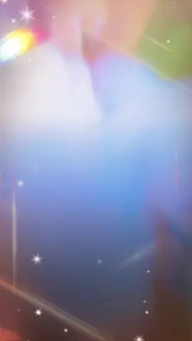 #عبدالله_المخلص ‏سبحان من حط الحلا في عيونك ووزع على باقيك حلو التواصيف كيف أقنع أبيات الشعر يوصفونك وأنت بجمالك فوق كل التعاريف يكفيك قلب حالف ما يخونك من يعشق الغالي يسوق التكاليف ❤️