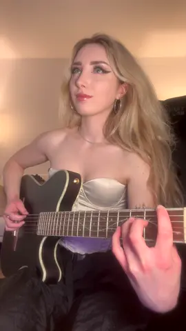 chimera 🤍✨ 🎶 @Polyphia 🎸 #guitar #guitarist #guitarplayer #guitargirl #femaleguitarist #ibanez #daddario #polyphia #timhenson #chimera #metal #rock #prog