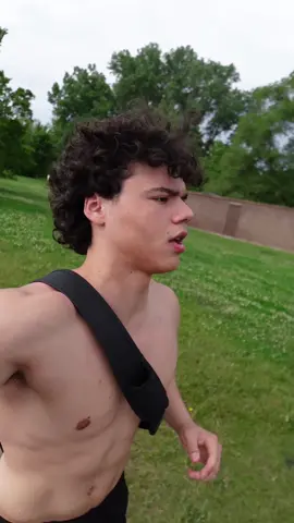 Los que me preguntan de mi ingles ahi esta 🫡🫡🫡🫡#chicago #honduras #Vlog #Running #runningclub @isaiah Turner @Chicago Run Collective 