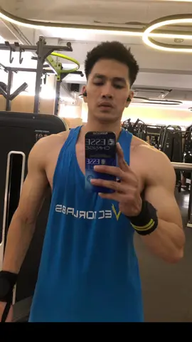 Runnaway 💙🤙🏻💨 #workoutmotivation #worklifestyle #workoutfit #workout #gymmotivation #gymfitness #gymlifestyle #spirit #gymindonesia #fitnessprogress #fitnessmotivation #fitnesslifestyles #fitnessindonesia #myfamily #mysupportsystem #kfitness #rachelmaesachaira 😎👊🏻