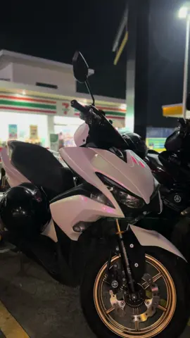 tambay nights @Alphachupapi #motorcycle #nmax #aerox #fyp #trending 