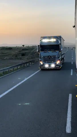 Sarhoş Olmaya gerek yok sen sar Ben hoş olurum