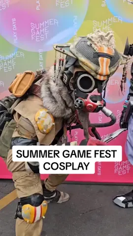 Wait until the end to see close ups of these amazing #ApexLegends cosplays at @Summer Game Fest.  #WhatToPlay #Alter #Wattson #Bloodhound 