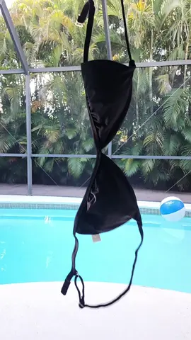 The PERFECT little black bikini 👙 