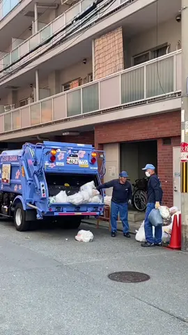 在日本收垃圾都是公务员